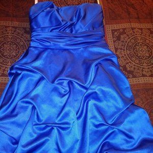 David's Bridal Juniors blue prom/bridesmaids dress